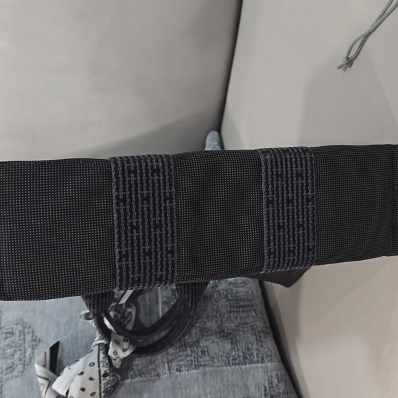 Hermès Paris Canvas Herline PM Small Tote Bag - Picture 4 of 11